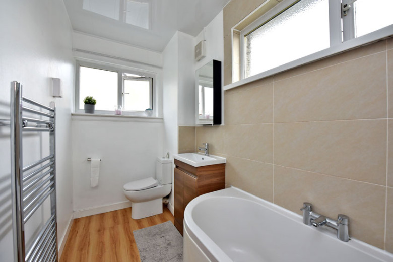 41 Baillieswells Crescent, Bieldside, Aberdeen, AB15 9BD Mackinnons