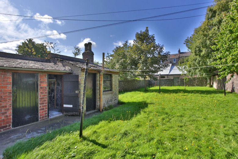 51 Balmoral Place, Aberdeen AB10 6HQ Mackinnons Solicitors