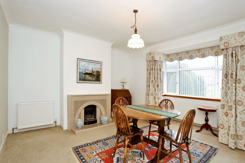 14 Cults Avenue, Cults, Aberdeen AB15 9RS Mackinnons Solicitors