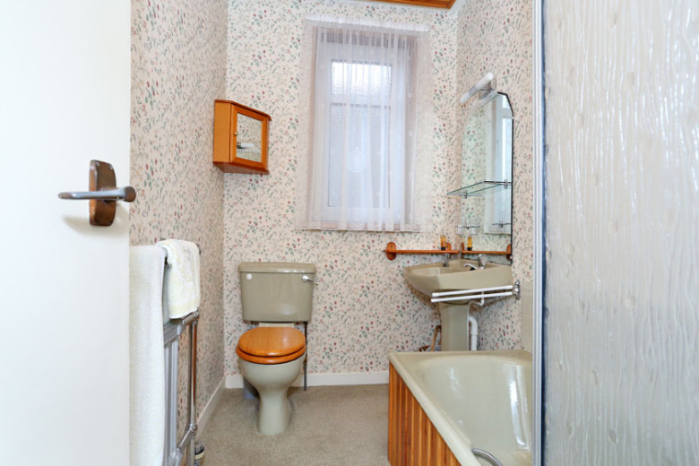 14 Cults Avenue, Cults, Aberdeen AB15 9RS Mackinnons Solicitors