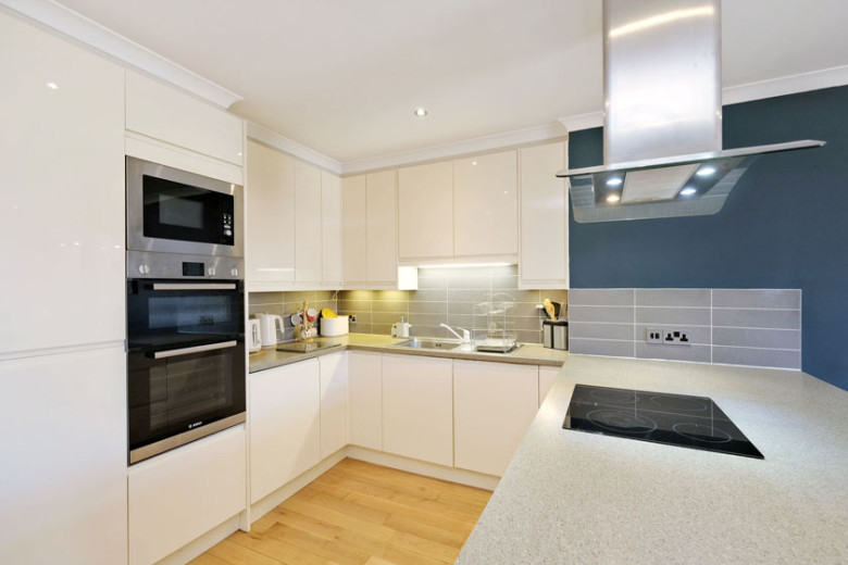 61 Kirk Brae, Cults, Aberdeen, AB15 9QR Mackinnons Solicitors