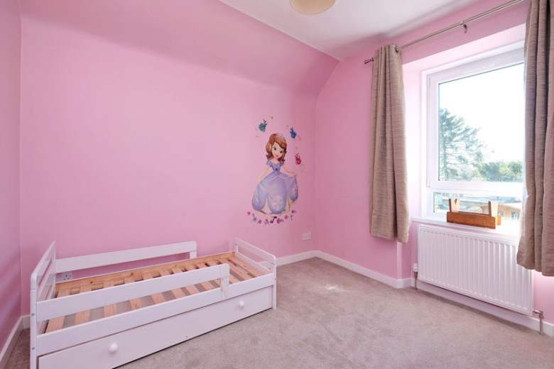 61 Kirk Brae, Cults, Aberdeen, AB15 9QR Mackinnons Solicitors