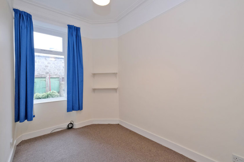 106 Leslie Terrace, Aberdeen, AB25 3XD Mackinnons Solicitors