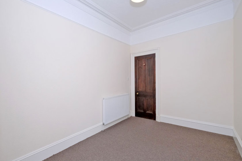 106 Leslie Terrace, Aberdeen, AB25 3XD Mackinnons Solicitors