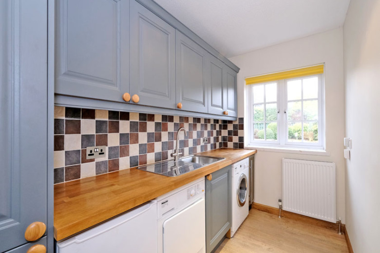 21 Springdale Road, Bieldside, Aberdeen, AB15 9FA Mackinnons Solicitors