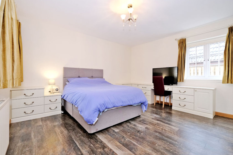 21 Springdale Road, Bieldside, Aberdeen, AB15 9FA Mackinnons Solicitors