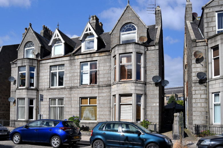 80 Union Grove, Aberdeen AB10 6SA Mackinnons Solicitors